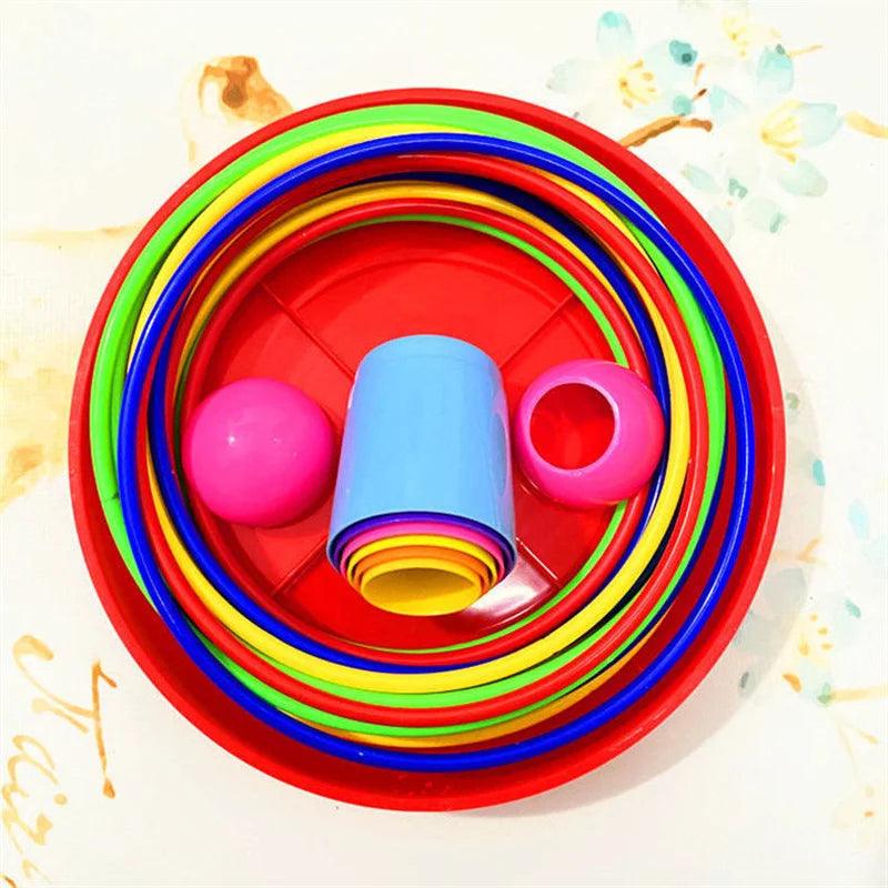 Brinquedo de empilhamento e arremesso de anel colorido