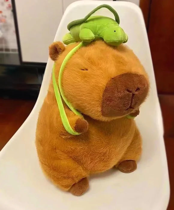 Capivara De Pelúcia Fofa Com Mochila