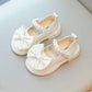 Sapato Infantil Feminino Branco com Pérolas e Laço Elegante
