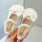 Sapato Infantil Feminino Branco com Pérolas e Laço Elegante
